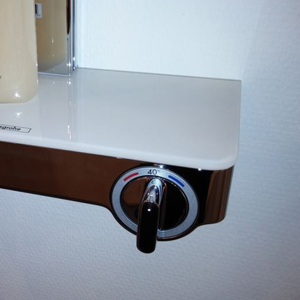 Смеситель для душа с термостатом Hansgrohe ShowerTablet Select 300 13171400, белый/хром - фото 2