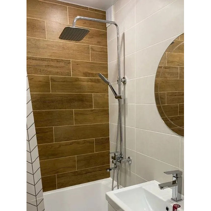 Душевая стойка с поворотным изливом Haiba HB2402 хром - фото, картинка 2 Душевая стойка с поворотным изливом Haiba HB2402 хром - фото 2