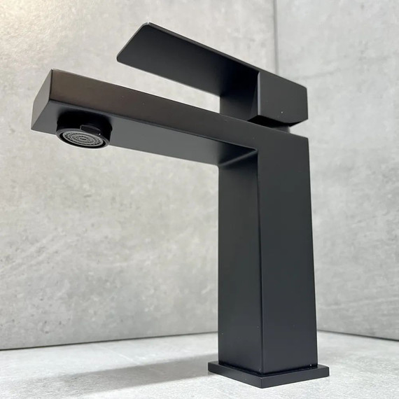 Душевой комплект Haiba: Душевая стойка HB23803-7 + смеситель для раковины HB10803-7, цвет чёрный - фото, картинка 2 Душевой комплект Haiba: Душевая стойка HB23803-7 + смеситель для раковины HB10803-7, цвет чёрный - фото 2