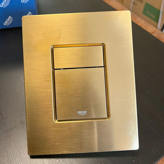 Кнопка смыва Grohe Skate Cosmopolitan 38732GN0, золото брашированное - фото 2