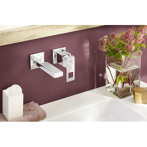 Смеситель для раковины настенный Grohe Eurocube 23447000 - фото, картинка 3 Смеситель для раковины настенный Grohe Eurocube 23447000 - фото 3
