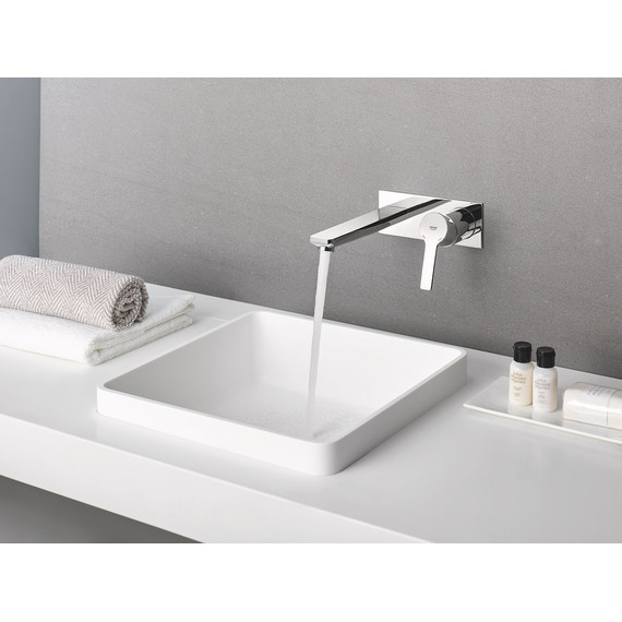 Смеситель для раковины настенный Grohe Lineare New 23444001 - фото, картинка 5 Смеситель для раковины настенный Grohe Lineare New 23444001 - фото 5
